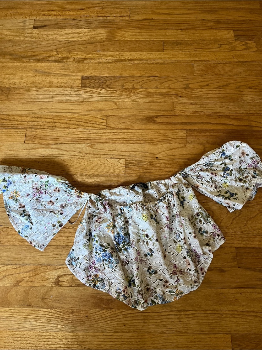 Zara White Floral Eyelet Off-Shoulder Crop Top flowy & flutter sleeves